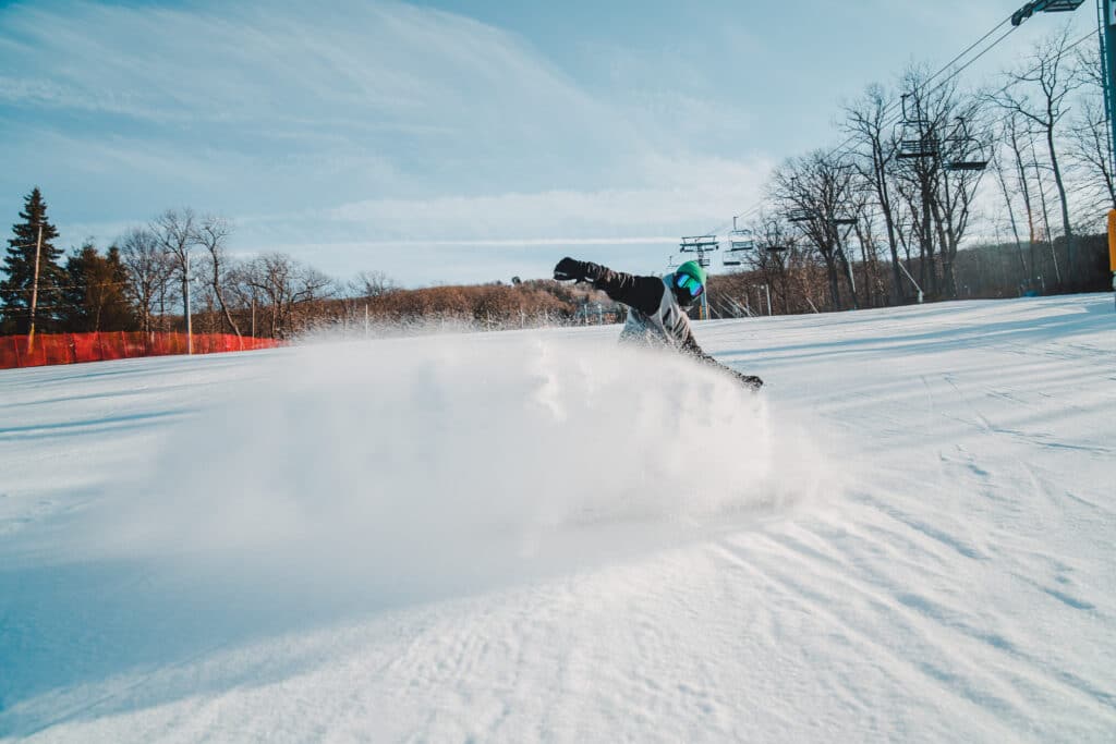 snow-tubing-poconos-camelback-resort