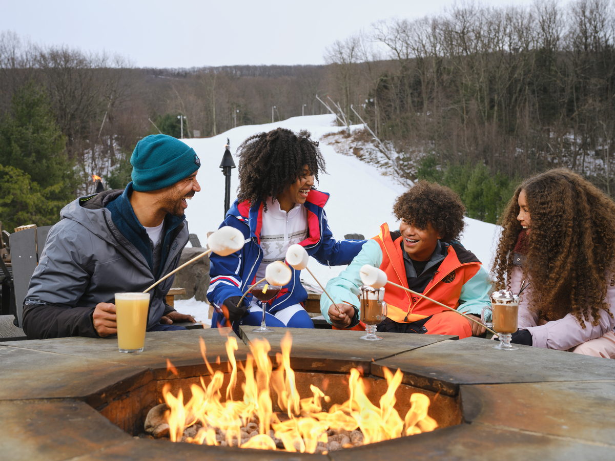 Trails End Pub & Grille Poconos Bar & Grill Camelback Resort